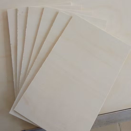 4X8 Tavole di legno giuntate a dita di pioppo per uso commerciale e edile in vendita